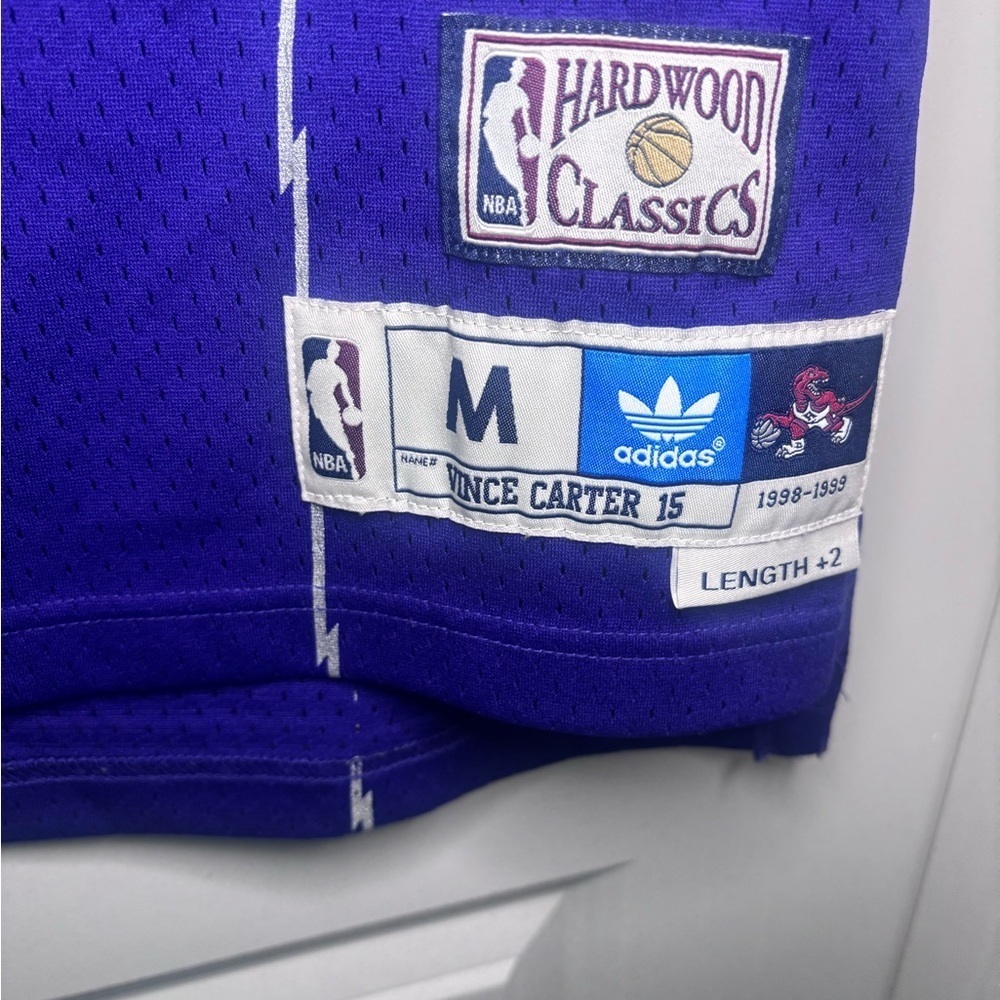 Vintage Adidas NBA Toronto Raptors
Vince Carter Hardwood Classic Jersey
Size M - Picture 4 of 4